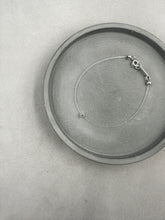 將圖片載入圖庫檢視器 Invisible Fishing line Bracelet