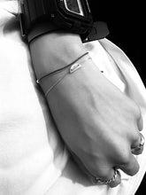 將圖片載入圖庫檢視器 Line Disc Charm Silver Thin Bracelet