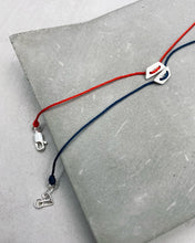 將圖片載入圖庫檢視器 Line Hexagon Charm String Bracelet