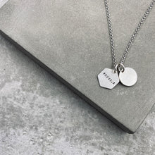 將圖片載入圖庫檢視器 Geometry Disc Charm Silver Necklace