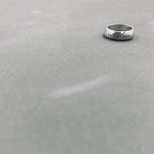 將圖片載入圖庫檢視器 Slash No excuses Half Round Band Silver Ring