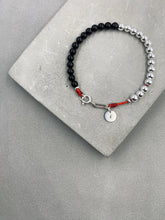 將圖片載入圖庫檢視器 Iridescent Bead Half Crystal Disc Charm Bracelet