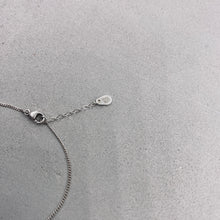 將圖片載入圖庫檢視器 Line Patience Thin Bracelet