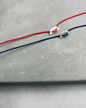 將圖片載入圖庫檢視器 Line Hexagon Charm String Bracelet