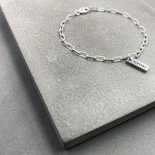 將圖片載入圖庫檢視器 Begin Thin Silver Bracelet