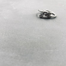 將圖片載入圖庫檢視器 Torn Let it hurt Silver Set Rings