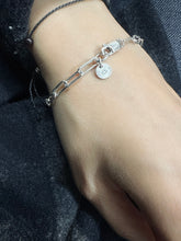 將圖片載入圖庫檢視器 Classic 6mm Disc Charm Bracelet
