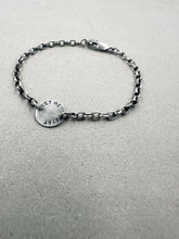 將圖片載入圖庫檢視器 Let me stay Disc Charm Bracelet
