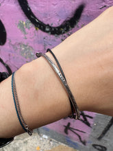 將圖片載入圖庫檢視器 Textured Trust Half Cuff Bracelet
