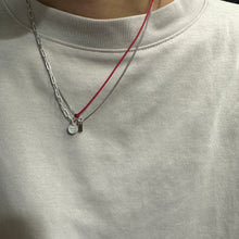 將圖片載入圖庫檢視器 Half Silver String Disc Charm Necklace
