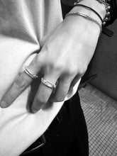 將圖片載入圖庫檢視器 Lovesick Bar Charm Link Ring
