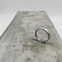 將圖片載入圖庫檢視器 Classic Flat Band Ring
