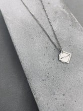 將圖片載入圖庫檢視器 Story Frame Disc Charm Necklace
