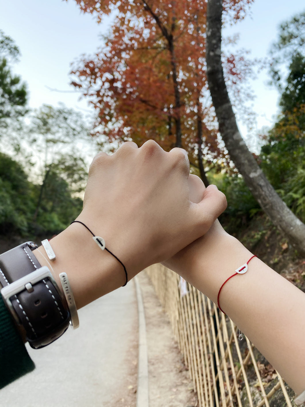 Line Disc Charm String Bracelet