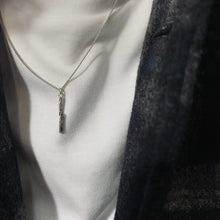 將圖片載入圖庫檢視器 Torn Hurt Bar Charm Necklace
